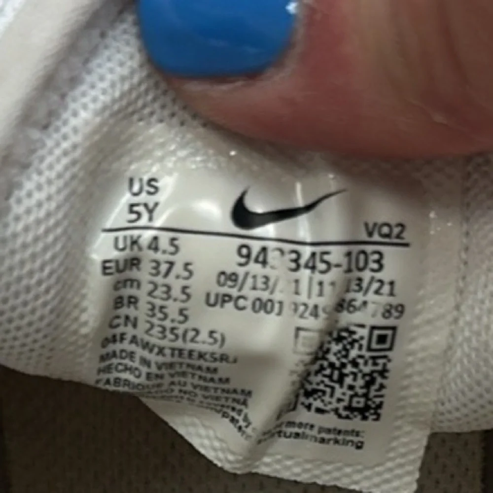 Womens Air Max 270 Sneakers size 7 - Picture 8 of 9